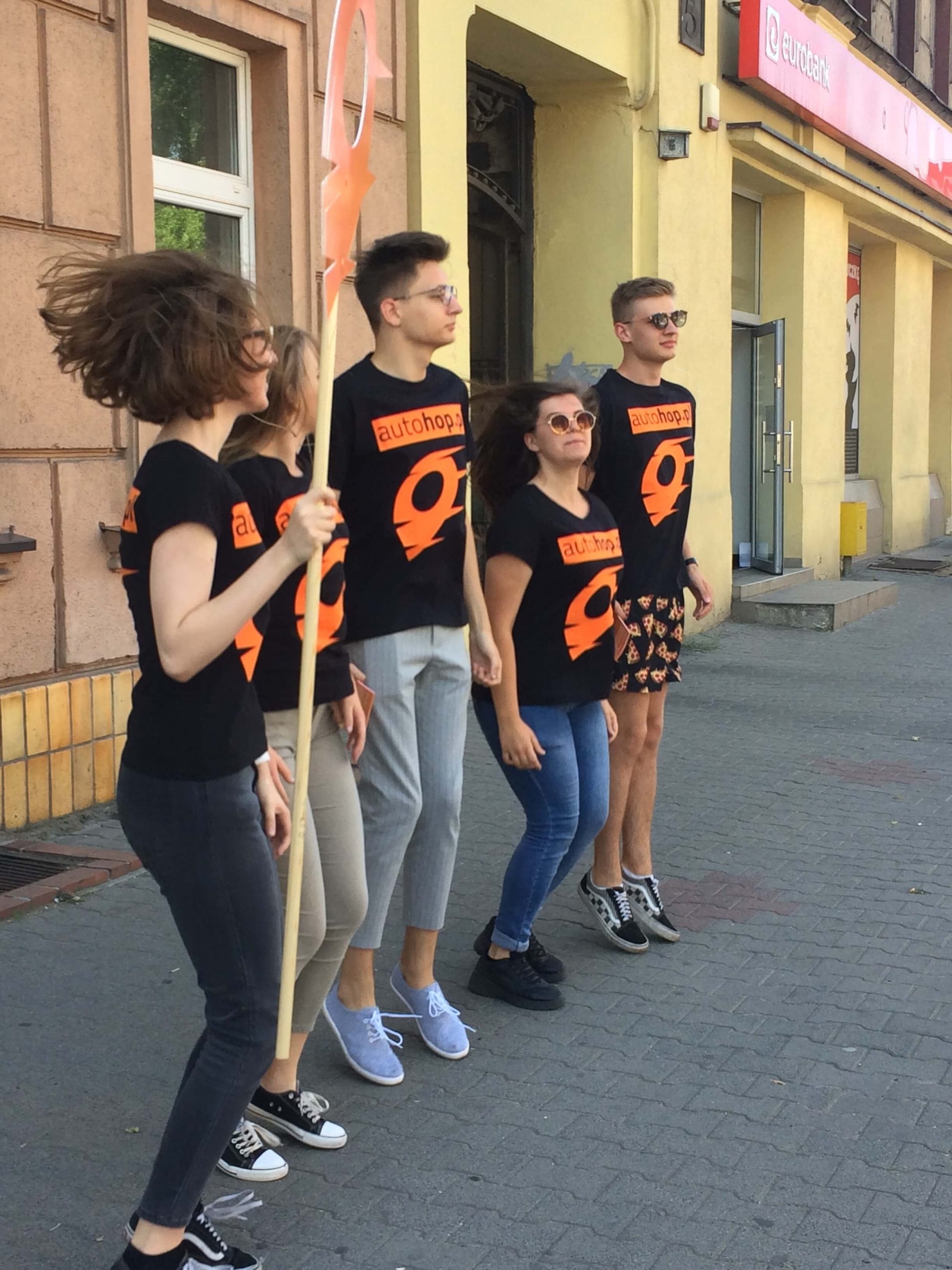 Młodzi statyści promują markę AutoHOP w ramach zorganizowango przez nas happeningu w Gliwicach.